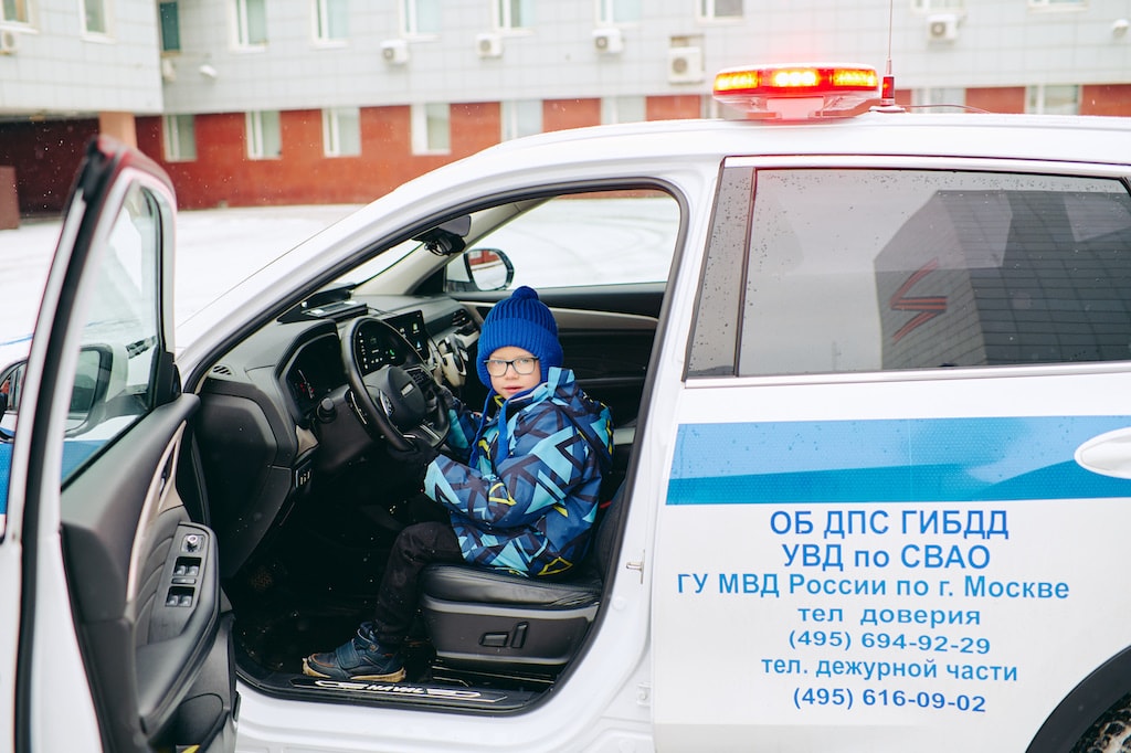Гриша побывал в настоящем полицейском участке